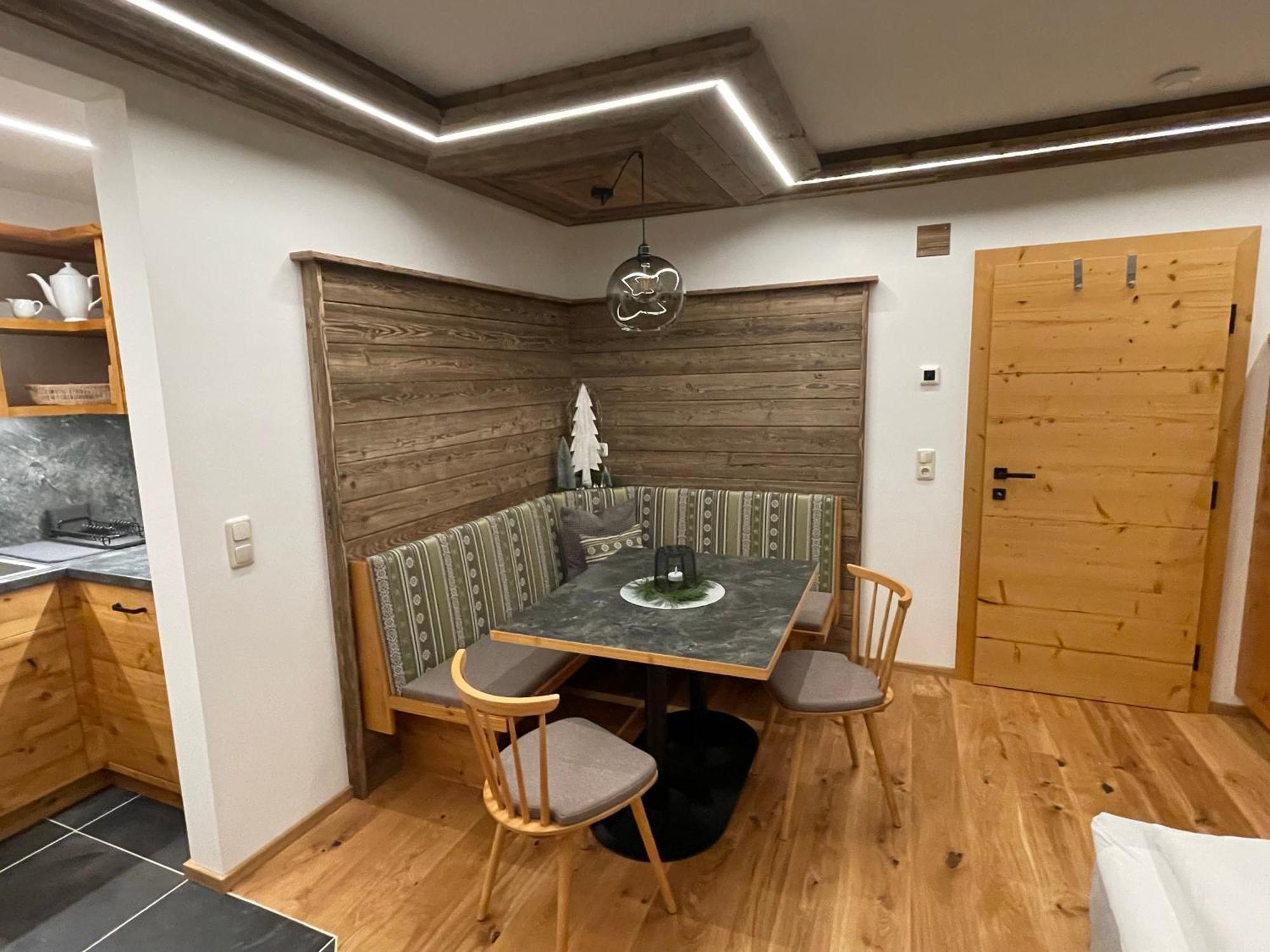 Pension Und Apartment Edelweiss Гайлігенблут Екстер'єр фото